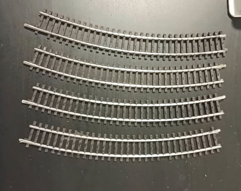 MODELLEISENBAHN: DIVERSE MÄRKLIN K-GLEISE H0 & TRIX FAHRREGLER