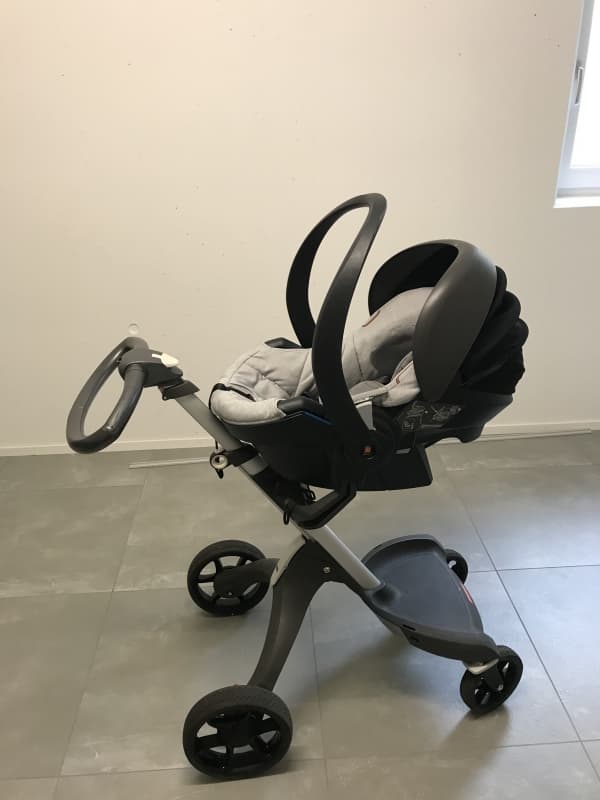 Super handlicher und moderner Kinderwagenset Stokke