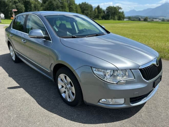 SKODA Superb 2.0 TSI Ambition DSG
