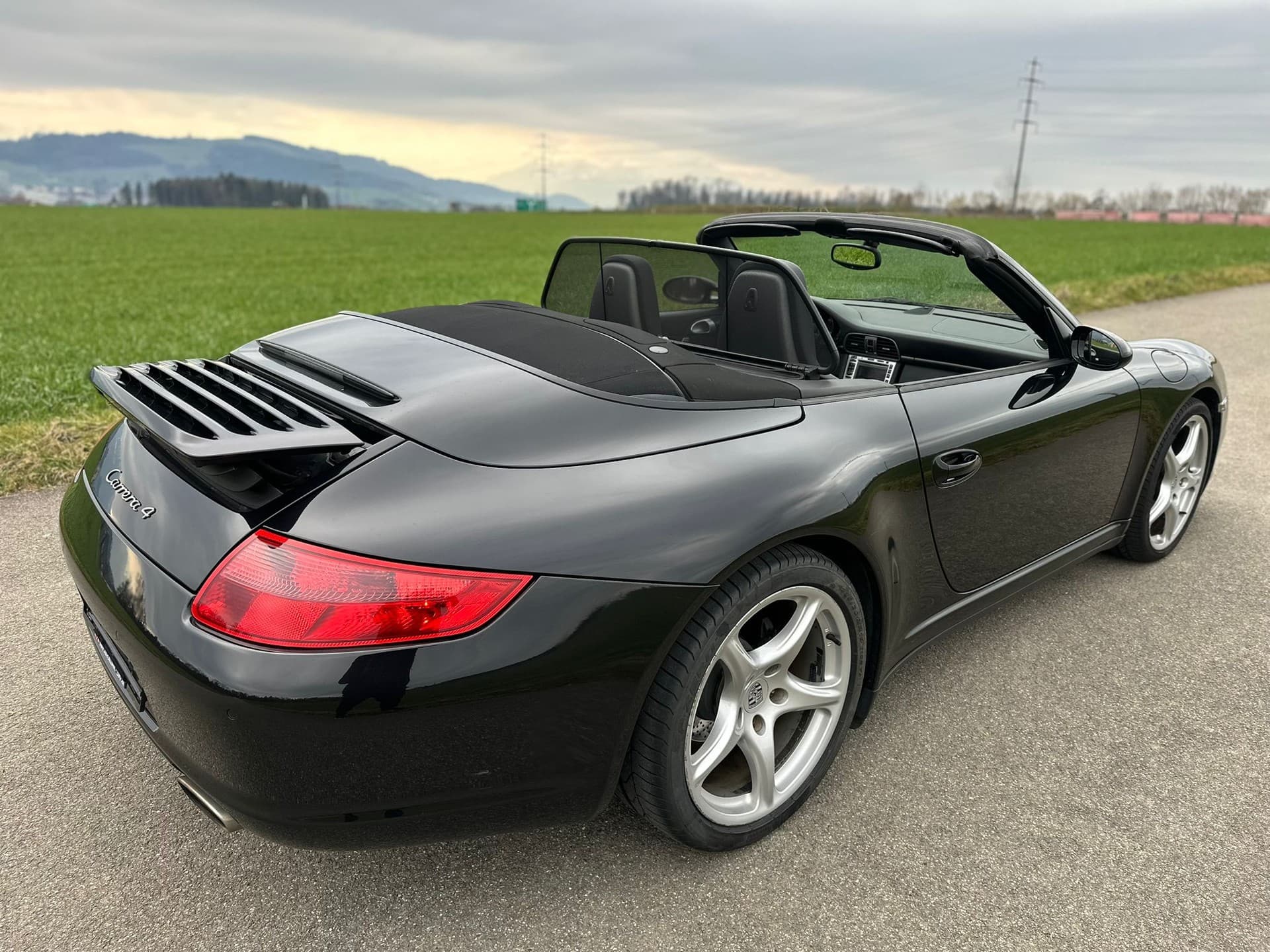 PORSCHE 911 Cabrio Carrera 4
