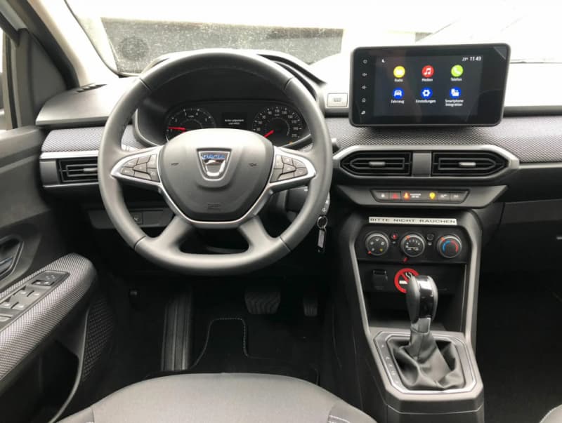 Dacia Sandero PERSONENWAGEN NEU (AUTOMATIKGETRIEBE)