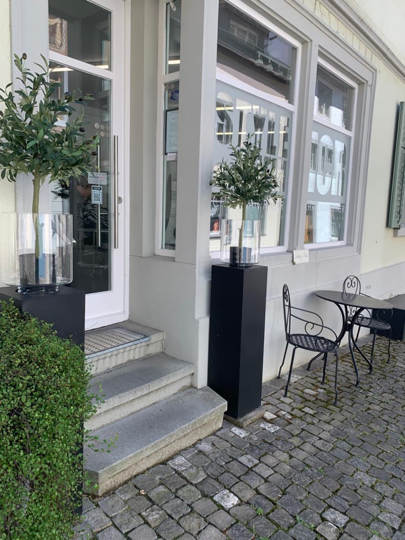 Coiffeur-Geschäft zu attraktiven Konditionen