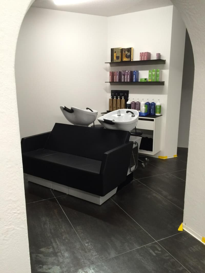 Coiffeur-Geschäft zu attraktiven Konditionen