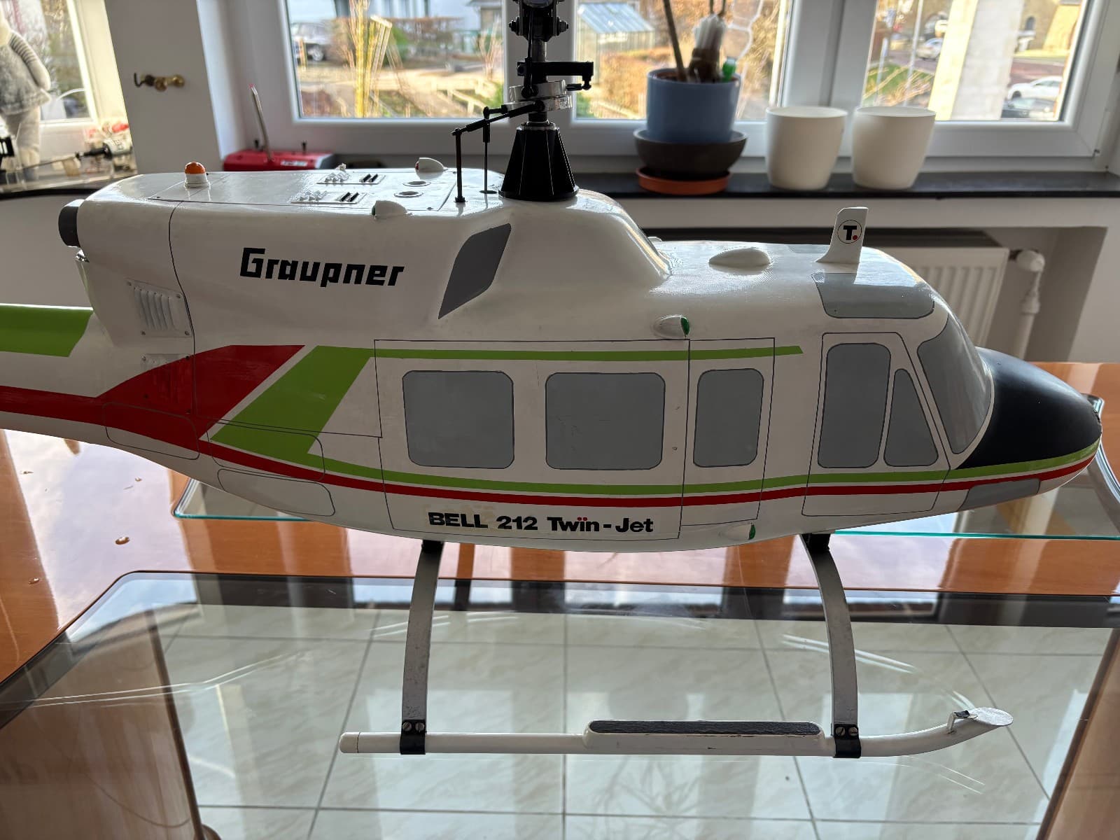 Graupner Bell 212 TwinJet Hubschraubermodell