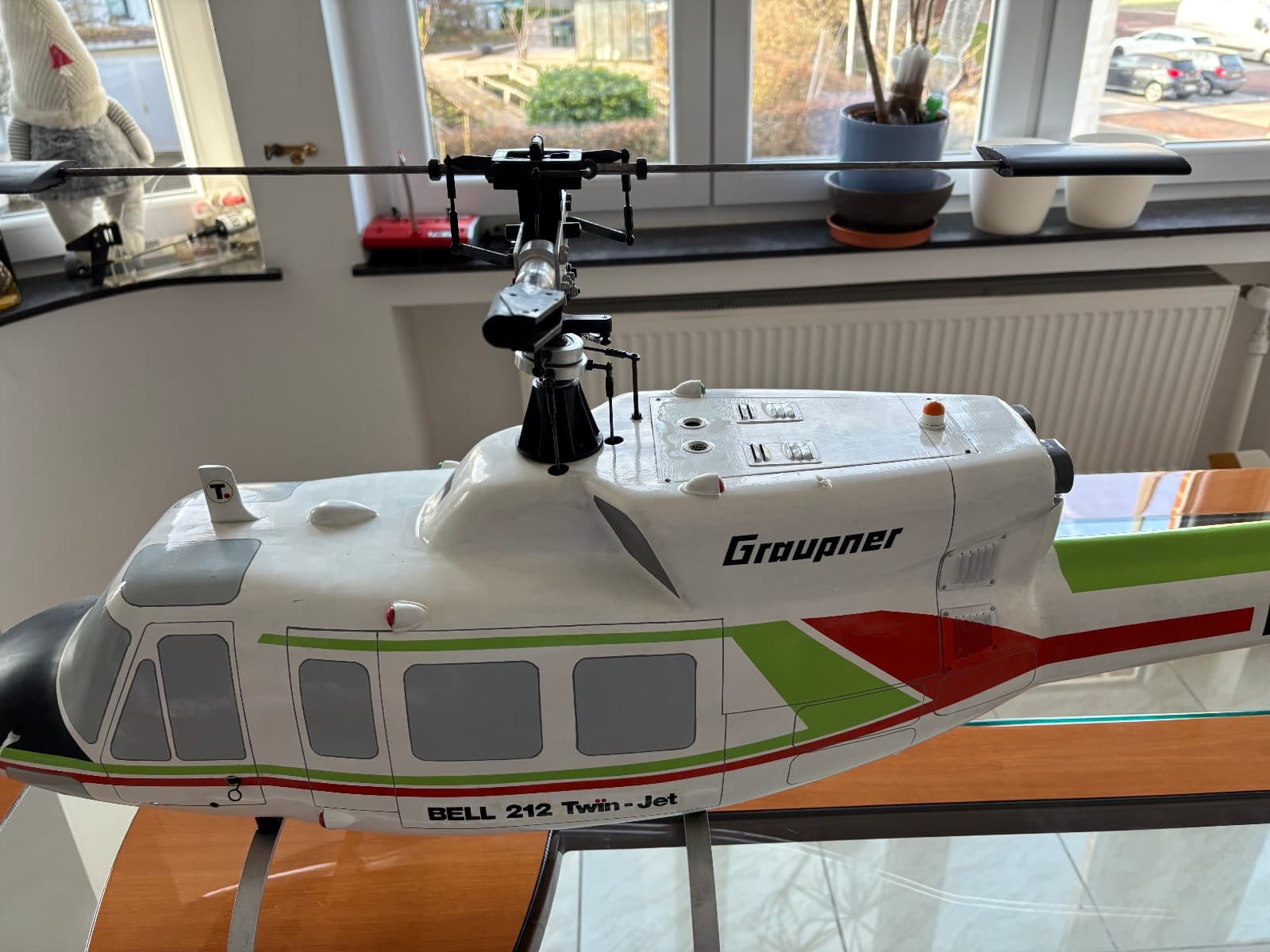 Graupner Bell 212 TwinJet Hubschraubermodell