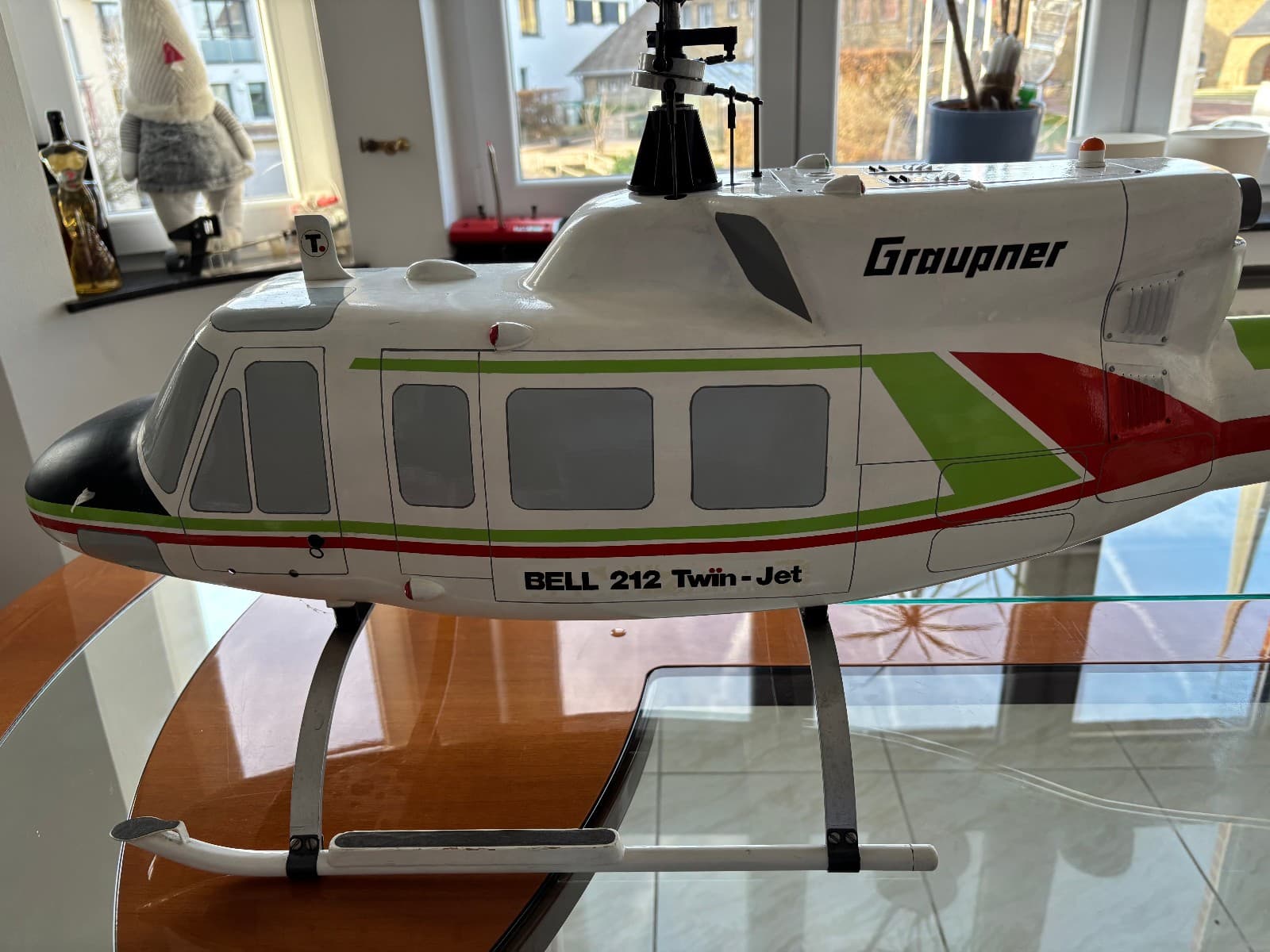 Graupner Bell 212 TwinJet Hubschraubermodell