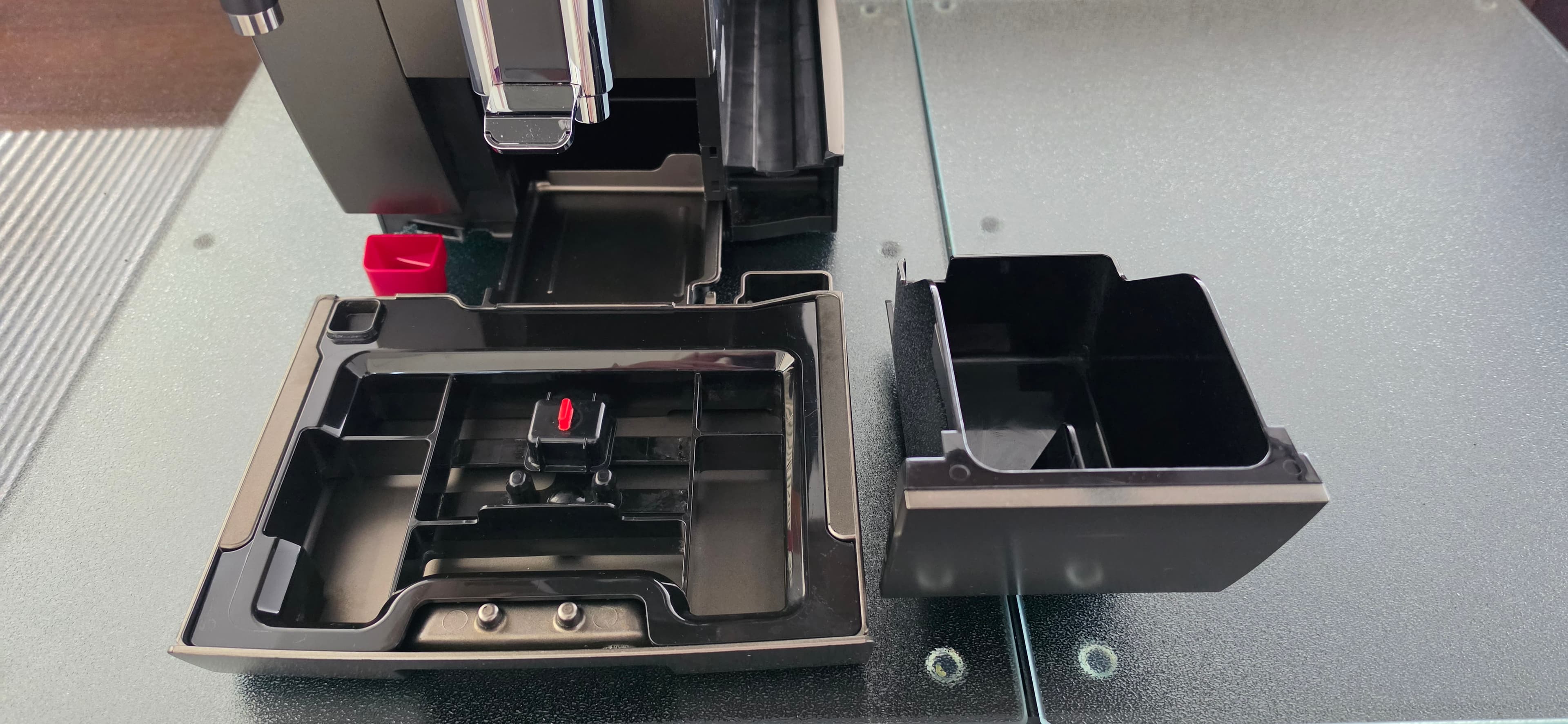 Kaffeevollautomat De Longhi Dinamica Plus / Farbe Titan Garantie bis 21.11.2028