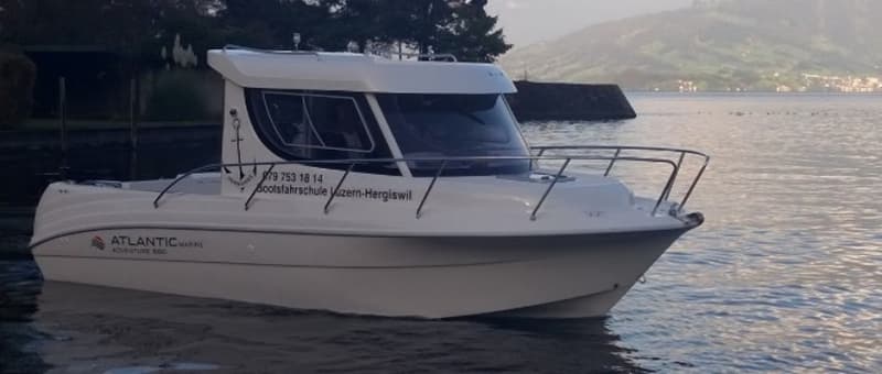Schnupperkurs Motorboot fahren lernen : CHF 40 bei Hermanns Boots