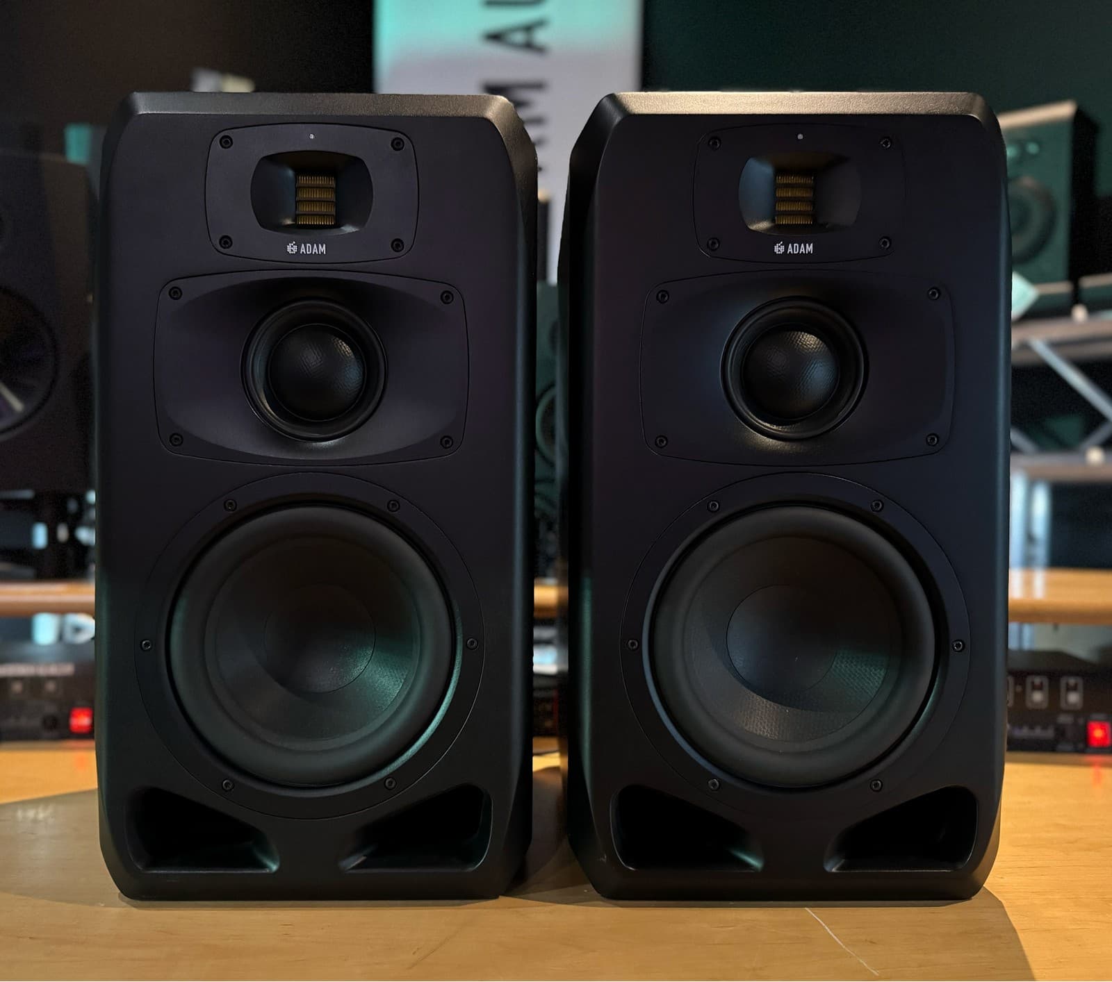 Adam S3V Aktive Mittelfeld Studiomonitore