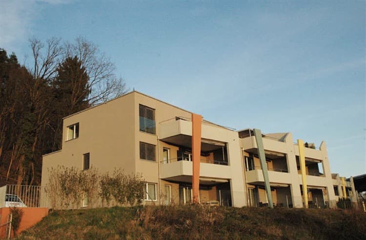 Wunderschöne moderne 2 1/2-Zi. Wohnung im Grünen