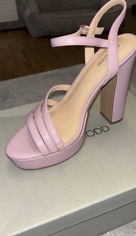Damenschuhe aus Leder