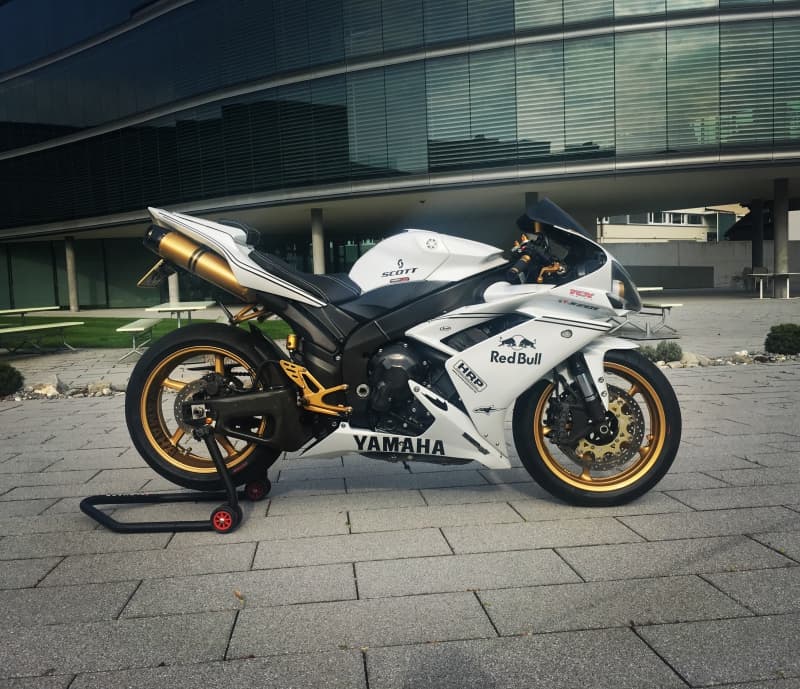 Verkaufe Yamaha YZF R1