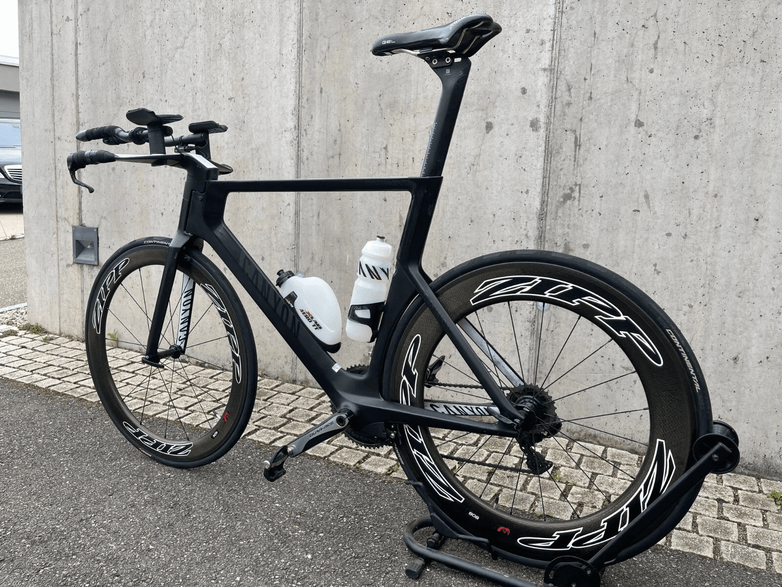 Canyon Speedmax CF 9.0 SL 8kg Dura Ace Zipp 808 404