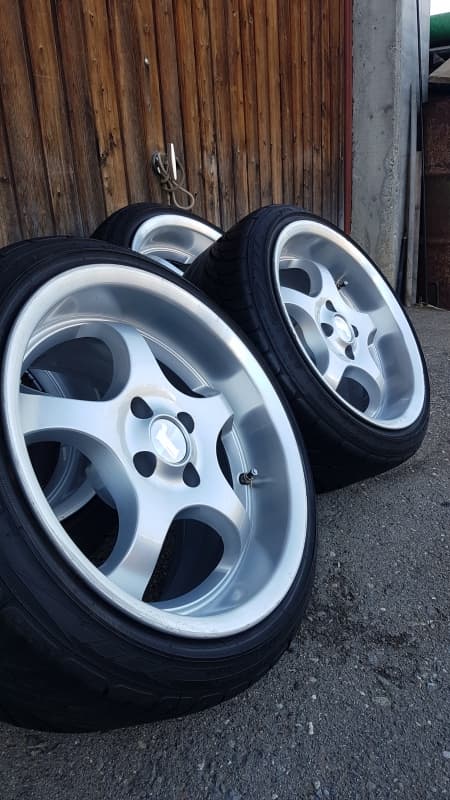 Felgen Rondell 9Jx16H2 ET 15 +Gratis dazu Pneus