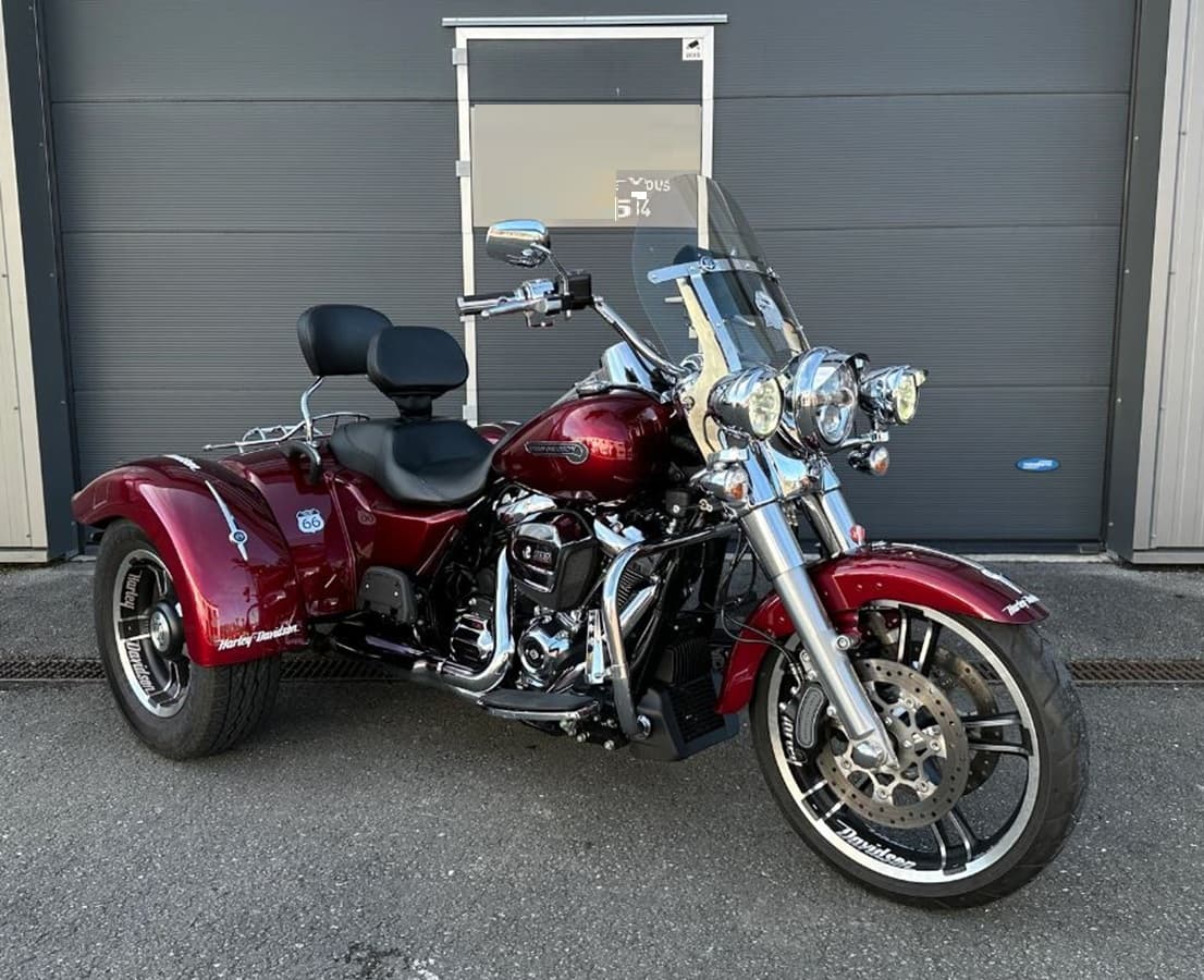 HARLEY-DAVIDSON FLRT Freewheeler