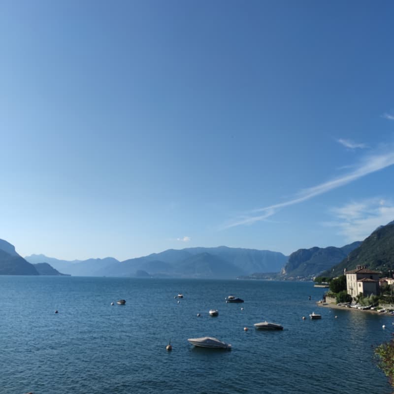 Wohnwagen m 3 Zimmer, fester Vorbau am Comersee, privater Camping