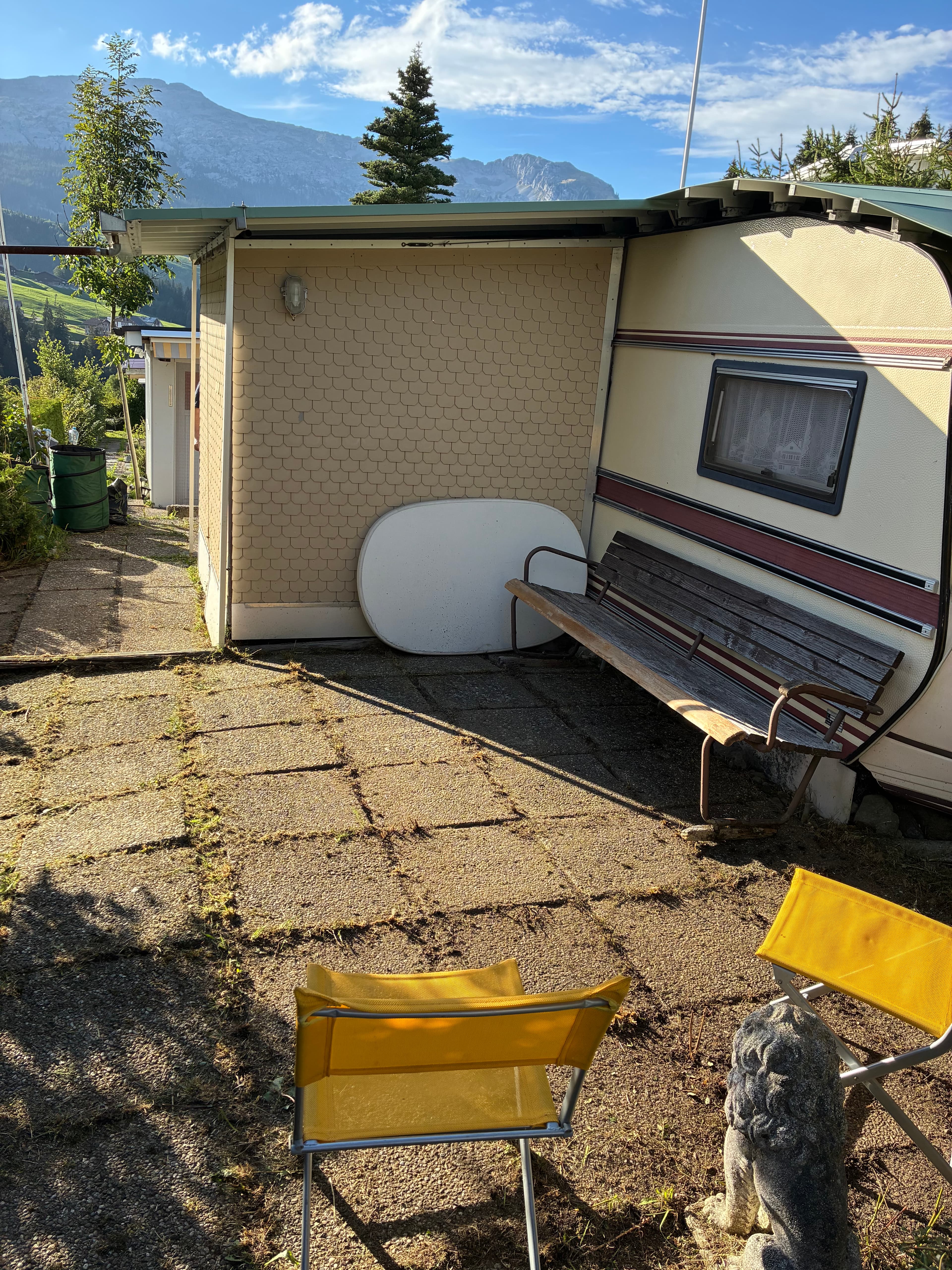 Wohnwagen auf Campingplatz in Sörenberg zu verkaufen