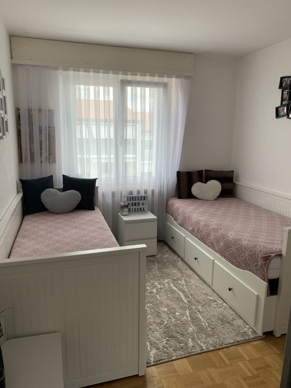 zu vermieten 4,5 Zimmer-Wohnung per 1. April 2024
