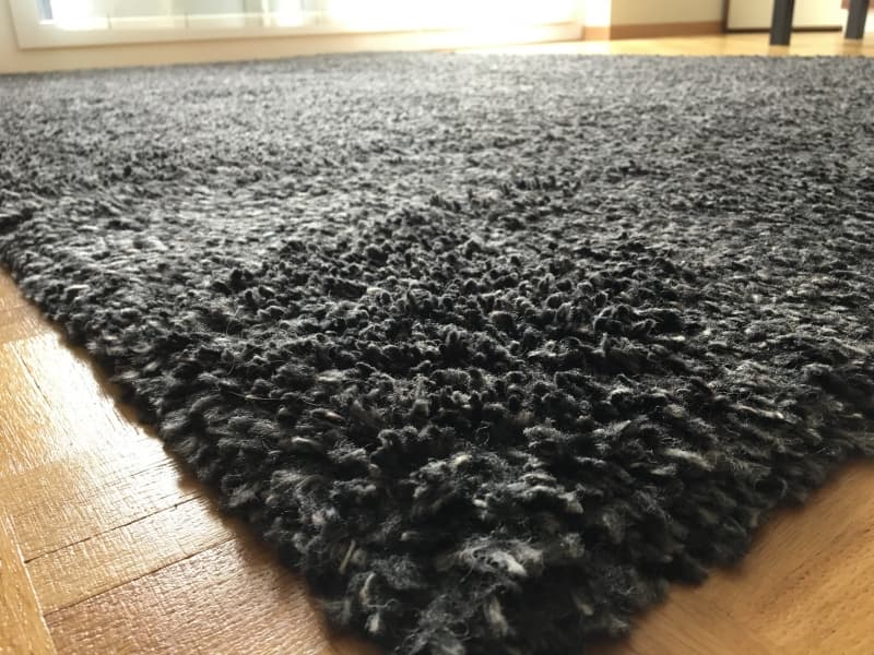 IKEA "ALHEDE" grau/schwarzer Teppich