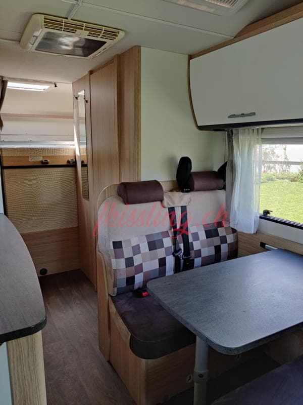 6 - Plätzer Wohnmobil / Camper Sunlight A68