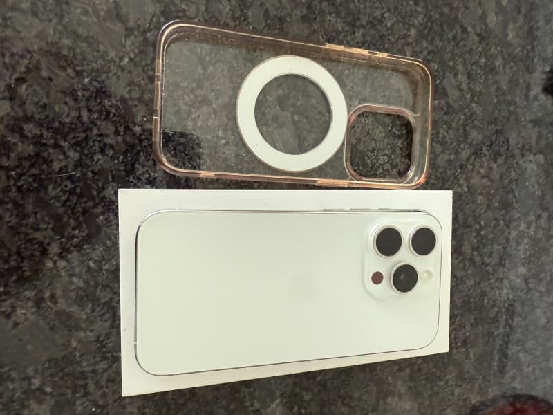 iPhone 15pro 512 GB top Zustand, Akkukapazität 100 Prozent !