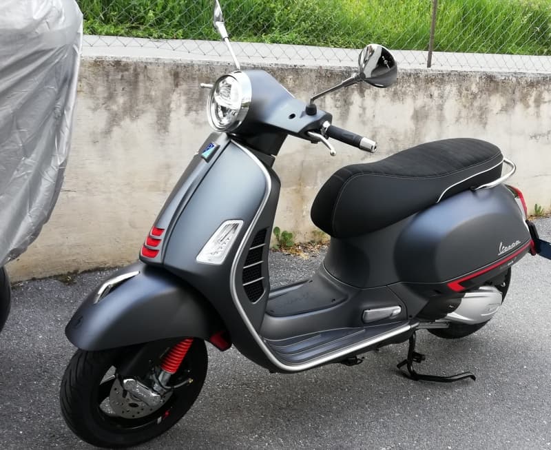 PIAGGIO VESPA GTS 300 HPE SUP.SPORT RST