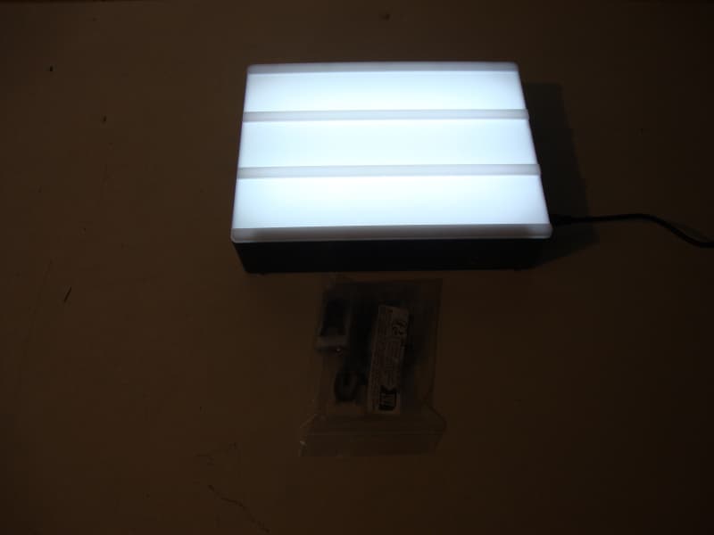 Leuchtkasten mit Buchstaben