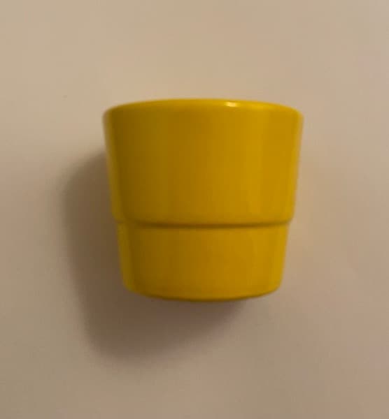 Pflanzenvase gelb
