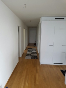 Sehr schöne helle 4,5 Zimmerwohnung 