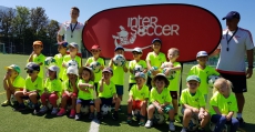 Fußballkurse und Ferienlager für Kinder/ Football courses