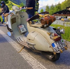 Oldtimer Vespas zum Restaurieren