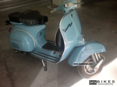 Oldtimer Vespas zum Restaurieren