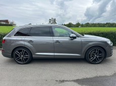 AUDI Q7 e-tron 3.0 TDI quattro tiptronic