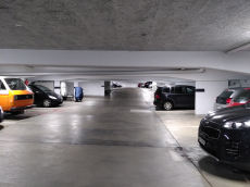 Auto Stellplatz, Parkplatz in Tiefgarage, Garage, Einstellhalle