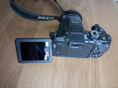 Nikon Coolpix B700