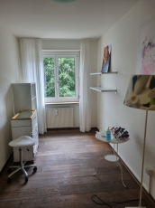 Nagelstudio/ Fusspflege/ Masseur/ Therapeutenraum 