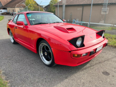 PORSCHE 944