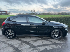 MERCEDES-BENZ A 180 AMG Line 7G-DCT