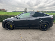 TESLA Model Y Long Range