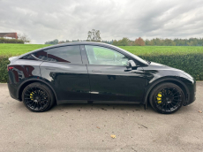 TESLA Model Y Long Range