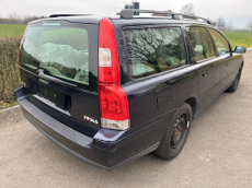 VOLVO V70 2.4 Kinetic