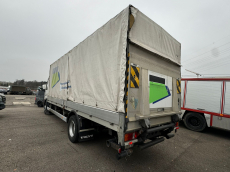 LKW mit Blache und Hebebühne ab MFK Volvo FL6