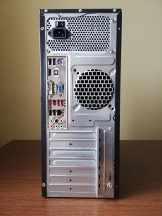 PC 8 GB RAM, 500 GB HDD, DualCore 3 GHz, DVD-RW, 8-Ch Audio