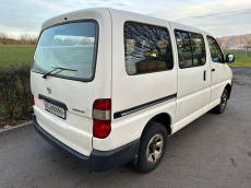 TOYOTA Hiace D-4D Van 4WD SWB