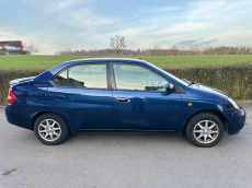 TOYOTA Prius 1.5 16V Hybrid