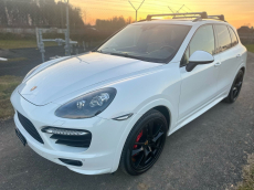 PORSCHE Cayenne GTS