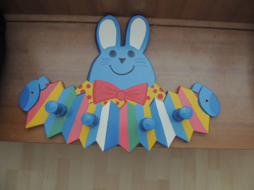 Kindergarderobe mit Motiv Hase