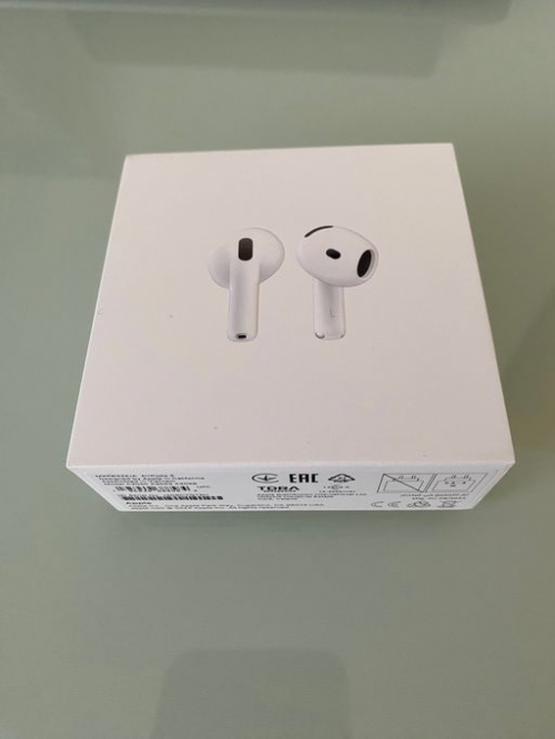 AirPods 4. Generation mit USB-C Ladecase Neu Ungeöffnet