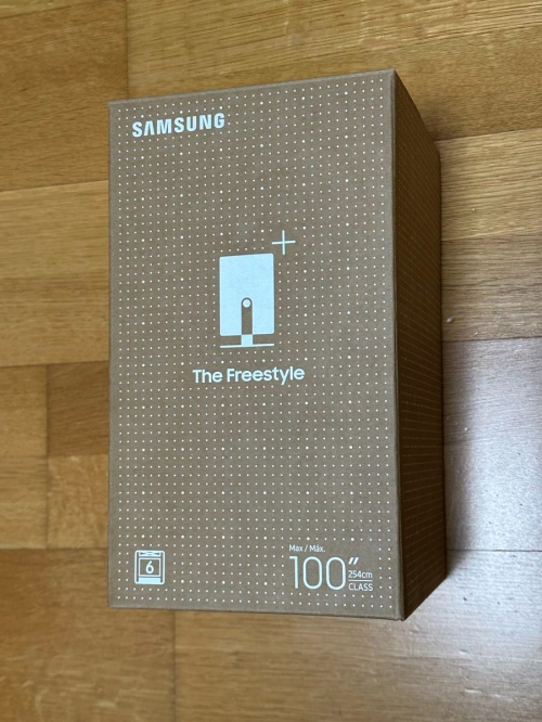 Samsung Projektor Freestyle 2nd Gen mit Case - neuwertig