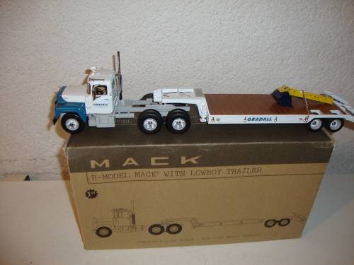  Mack R-600 Tieflader GRADALL